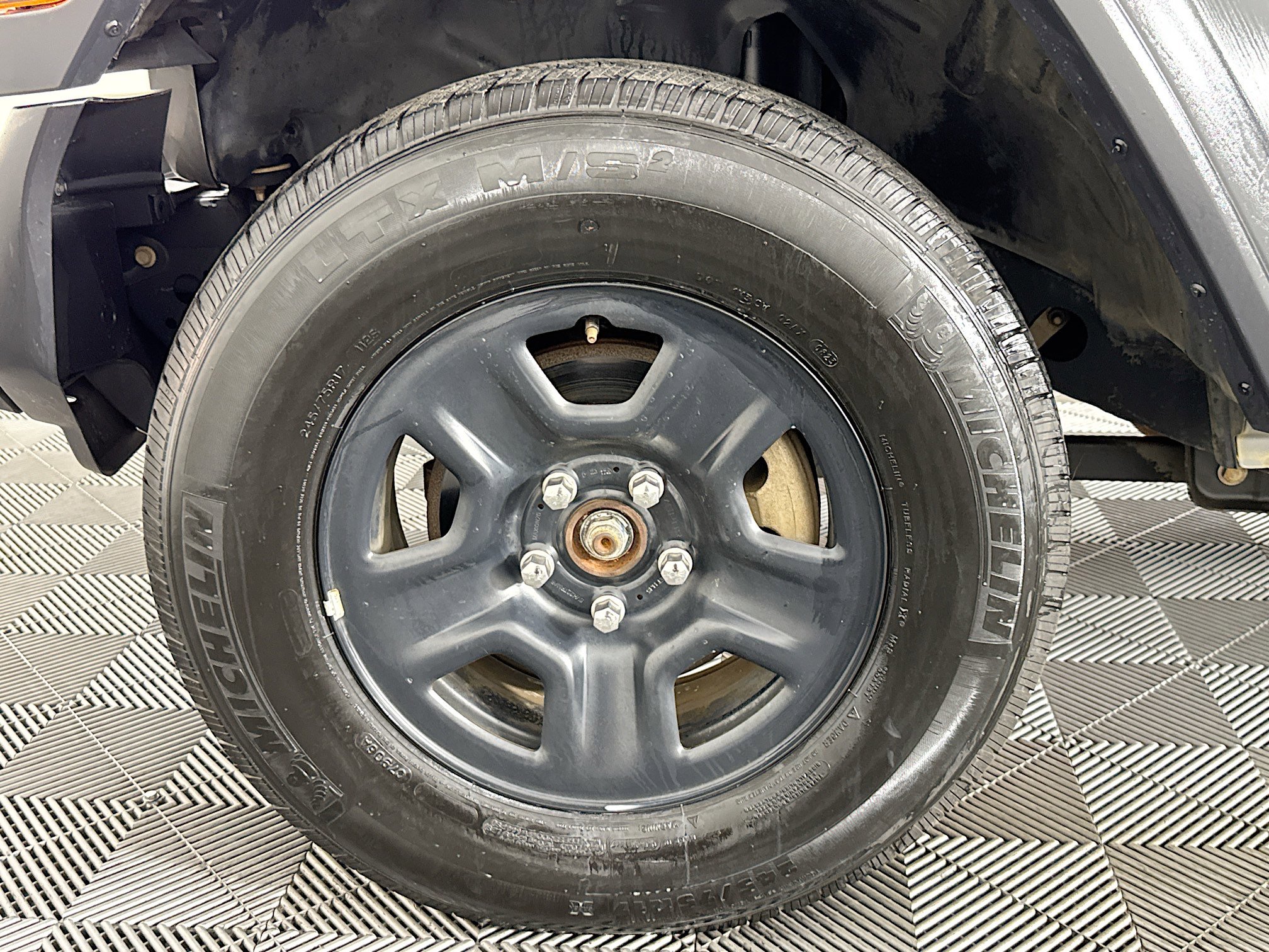 Used 2023 Jeep Wrangler Sport image 37