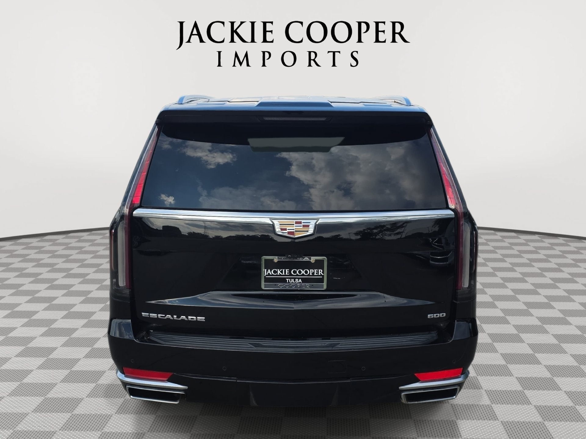 Used 2024 Cadillac Escalade Premium Luxury RWD image 6