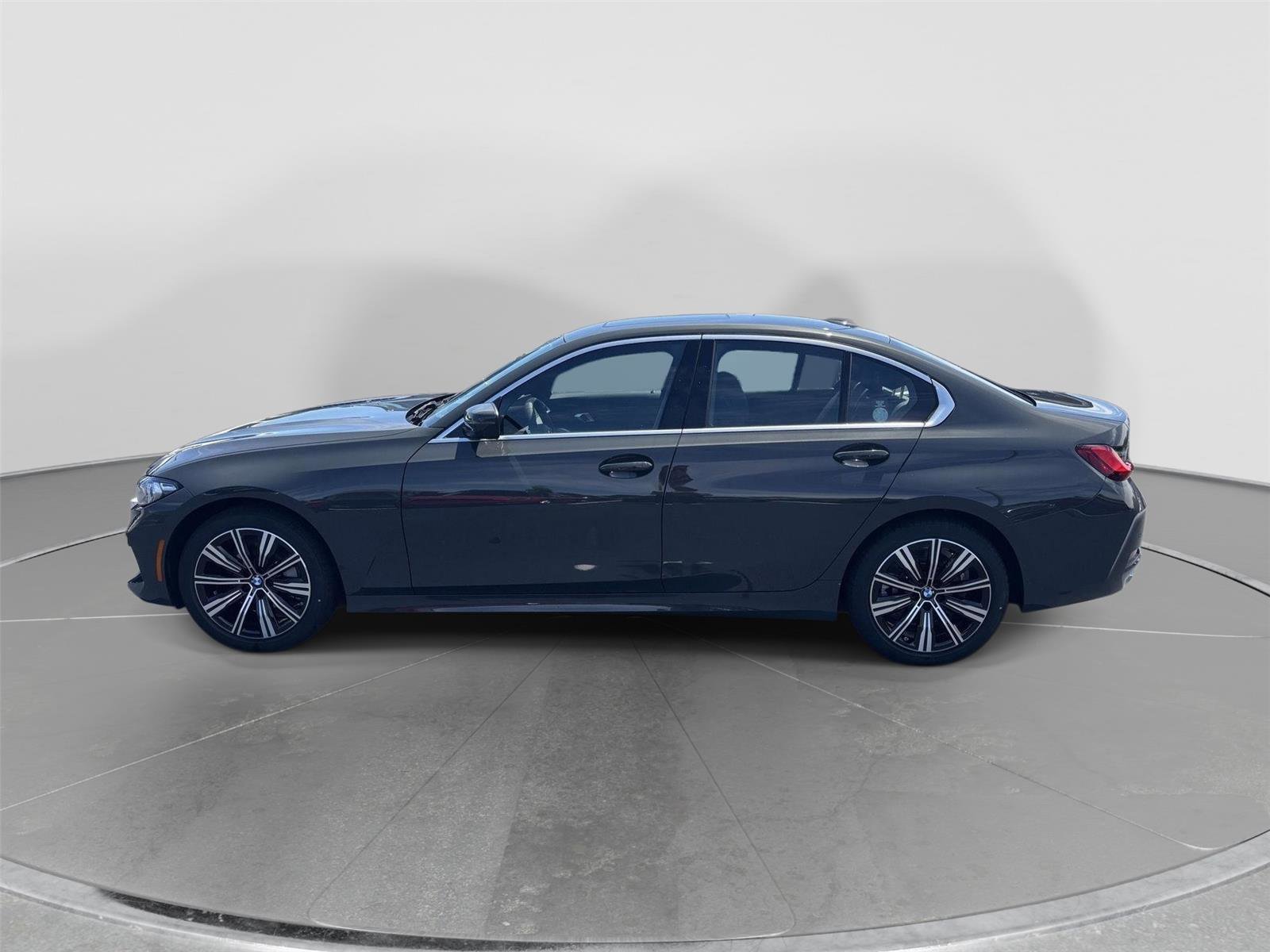 New 2026 BMW 330i Sedan w/ Premium Package RWD image 2