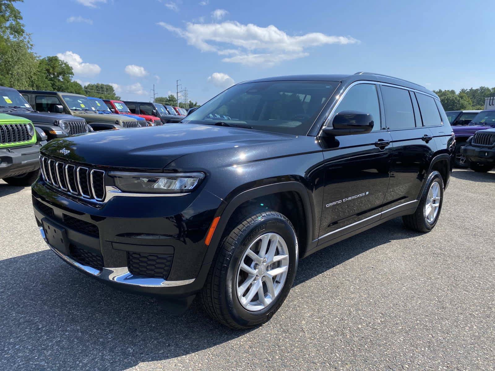 Certified 2023 Jeep Grand Cherokee L Laredo w/ Luxury Tech Group I AWD/4WD image 9