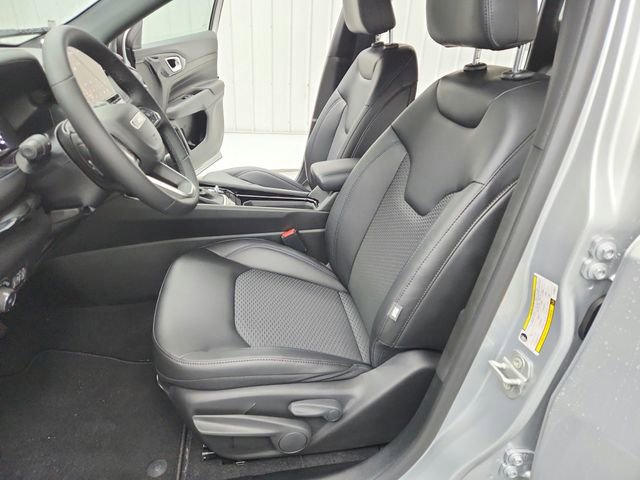 New 2026 Jeep Compass Latitude image 19