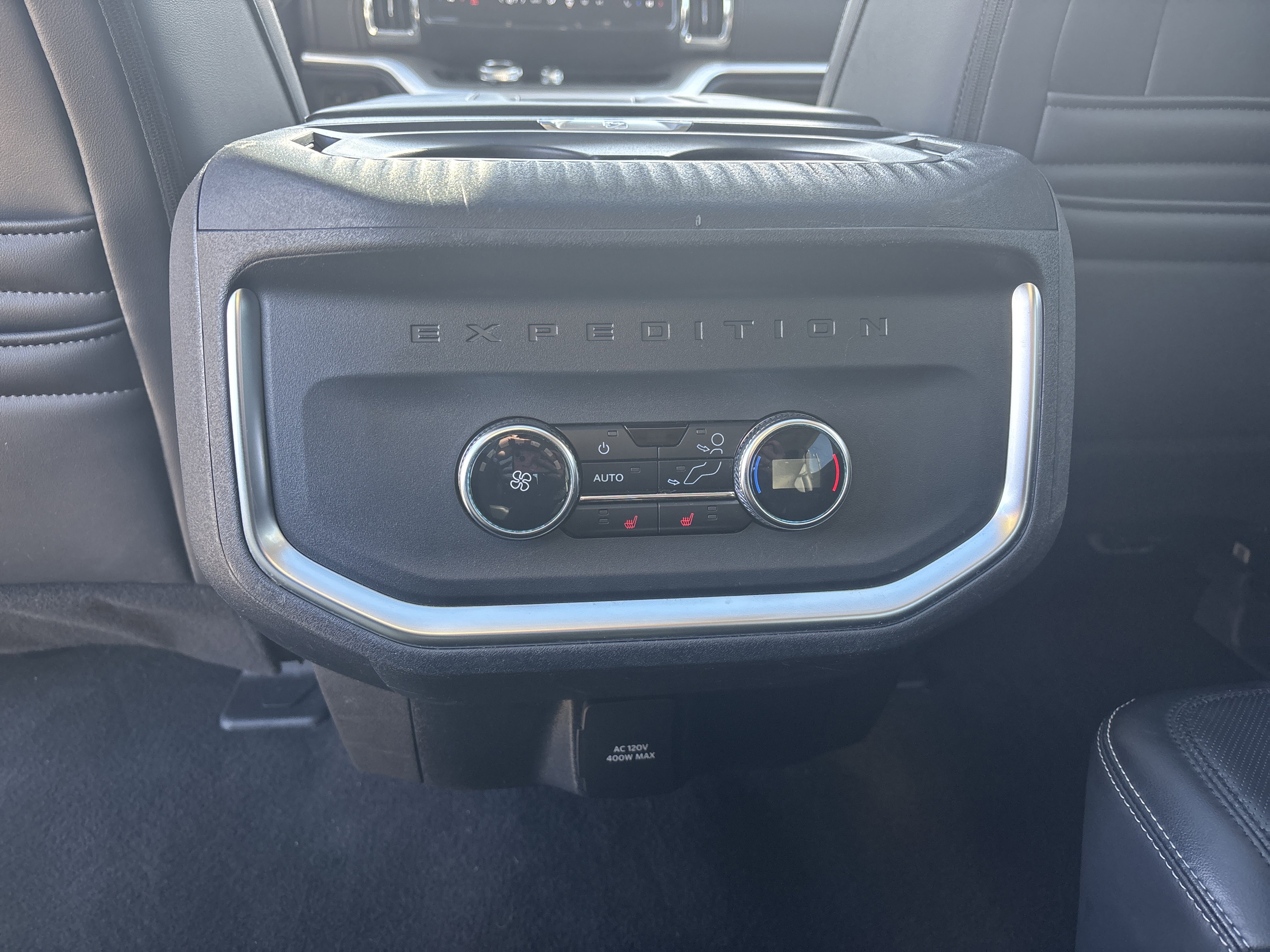 Used 2025 Ford Expedition Max Platinum AWD/4WD image 35