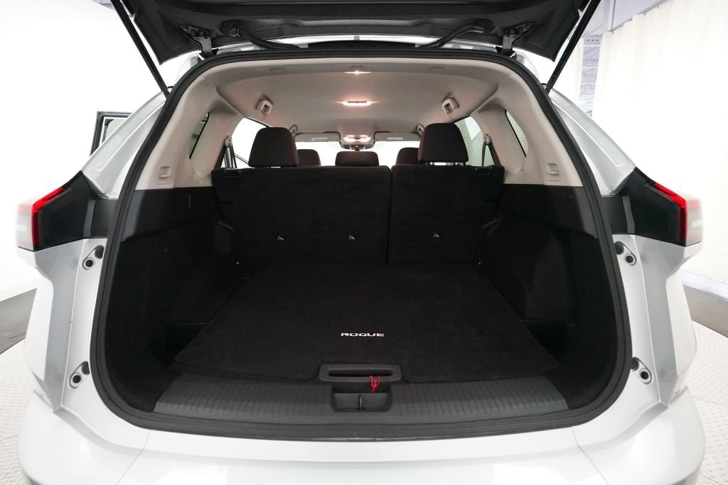 Certified 2024 Nissan Rogue S image 10