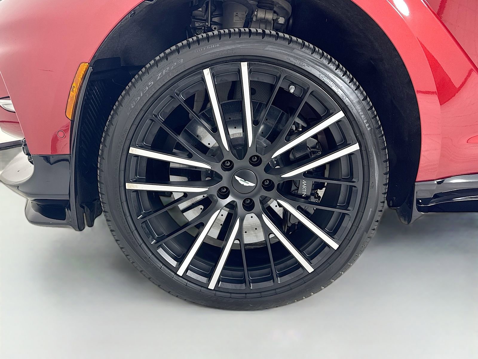 Used 2024 Aston Martin DBX 707 image 9