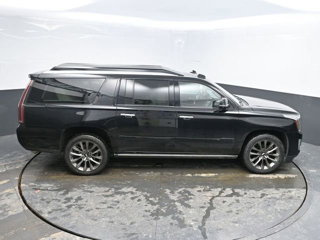 Used 2020 Cadillac Escalade ESV Platinum w/ Escalade Sport Edition image 44