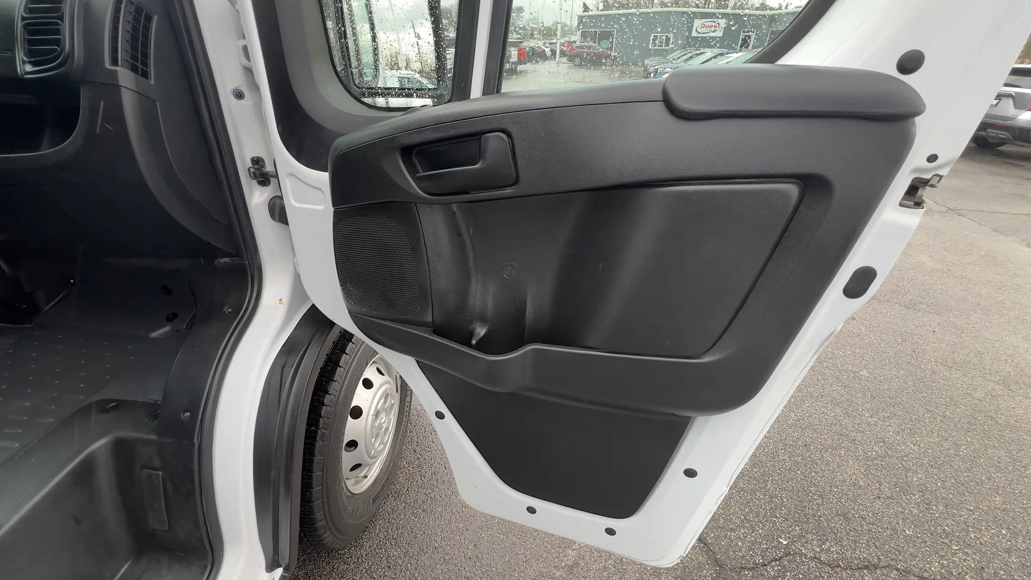 Used 2023 RAM ProMaster 2500 FWD image 33