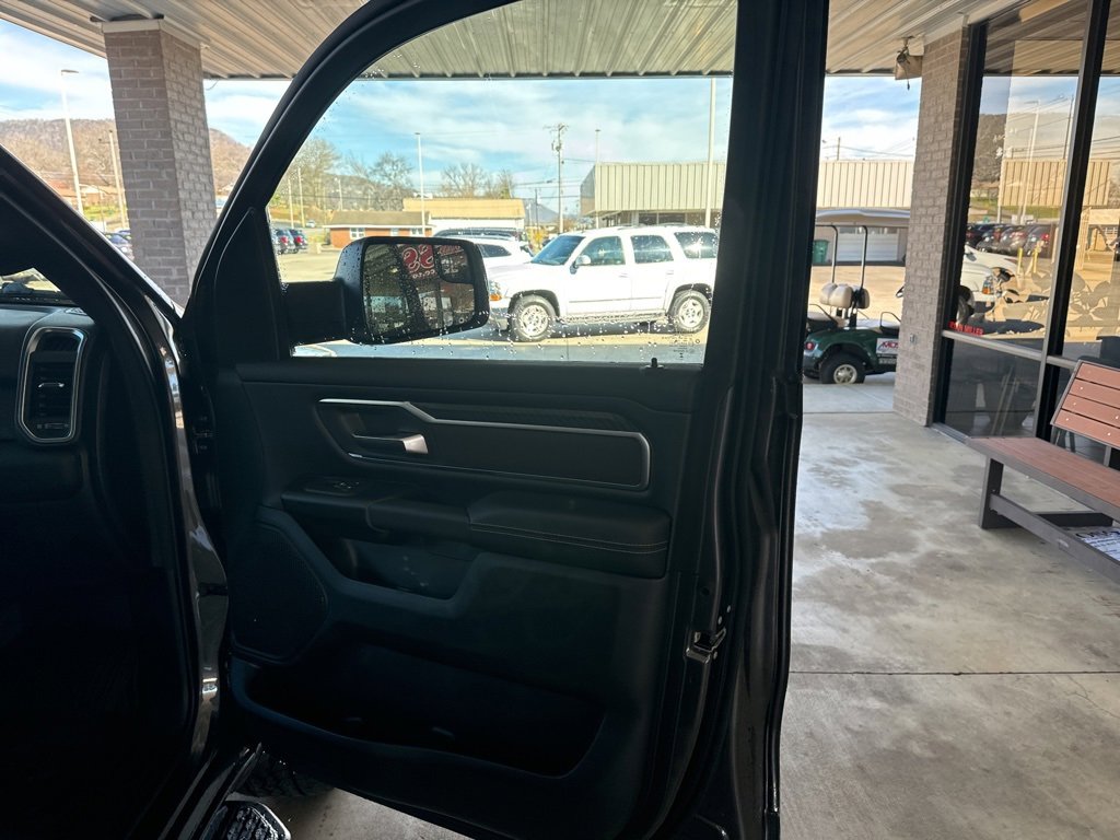 New 2026 RAM 1500 4x4 Crew Cab image 22