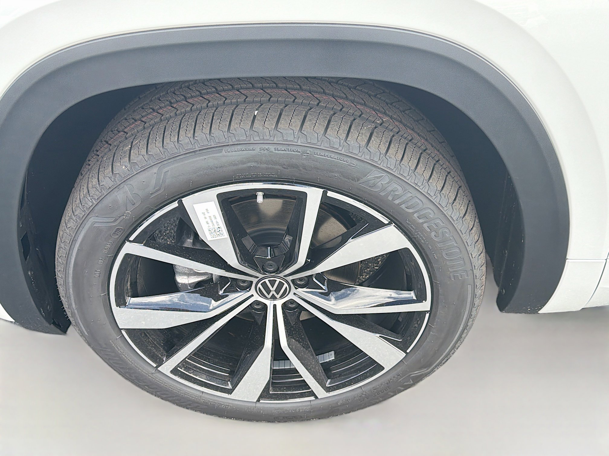 New 2026 Volkswagen Atlas Cross Sport SEL Premium R-Line image 27