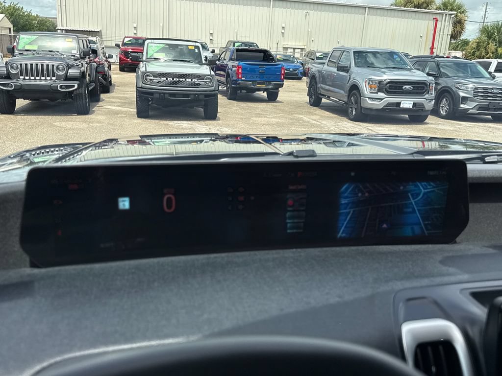 Used 2025 Ford Expedition Active RWD image 18