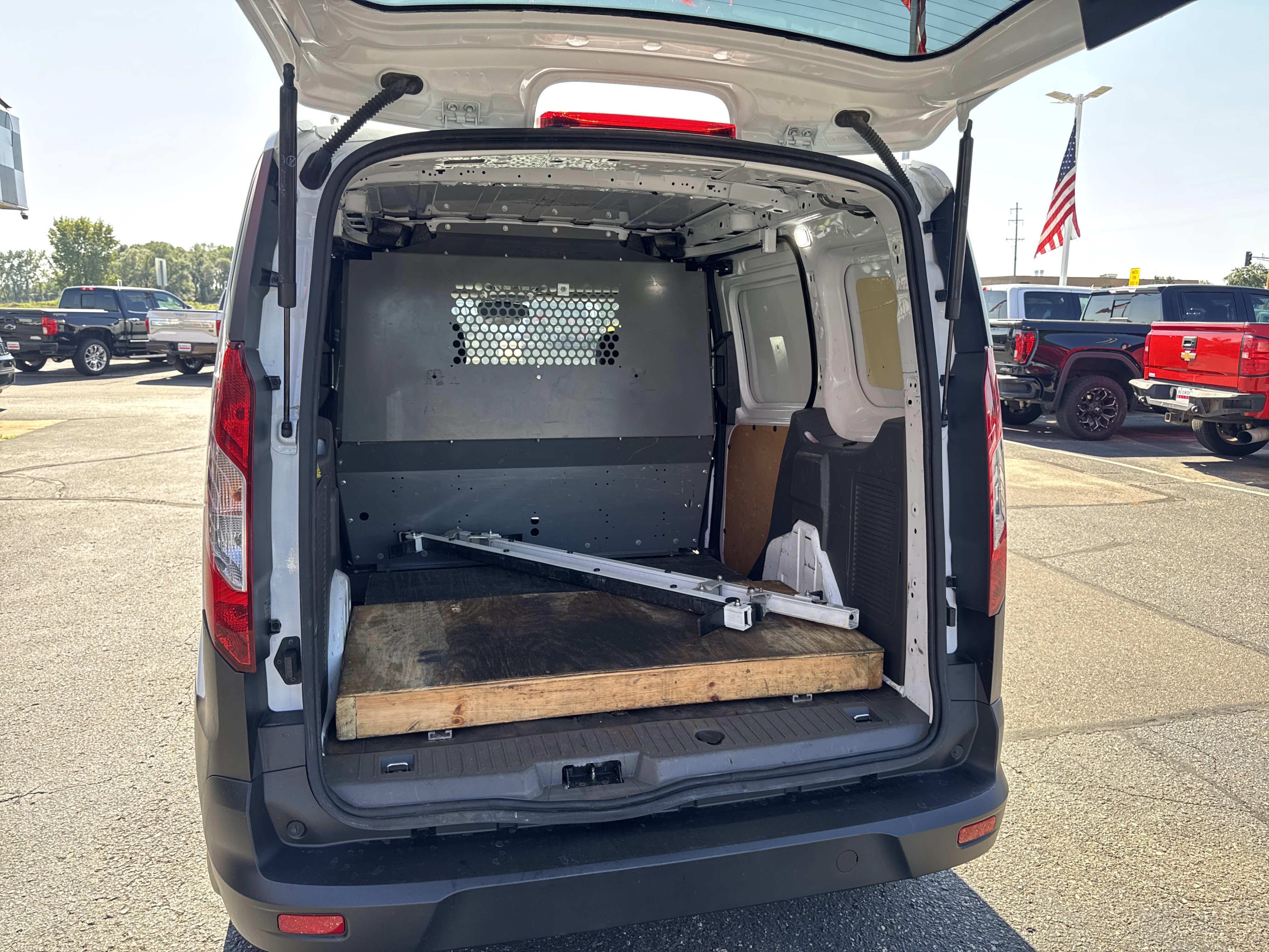 Used 2019 Ford Transit Connect XL image 28