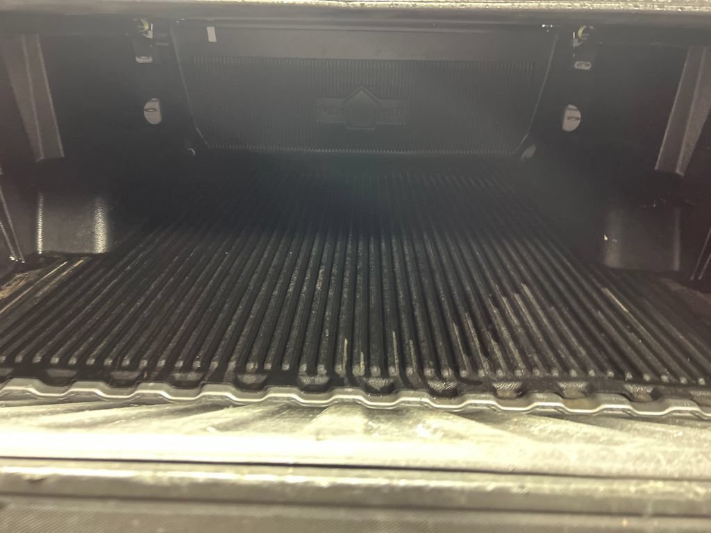 Used 2021 Chevrolet Silverado 1500 LT AWD/4WD image 23