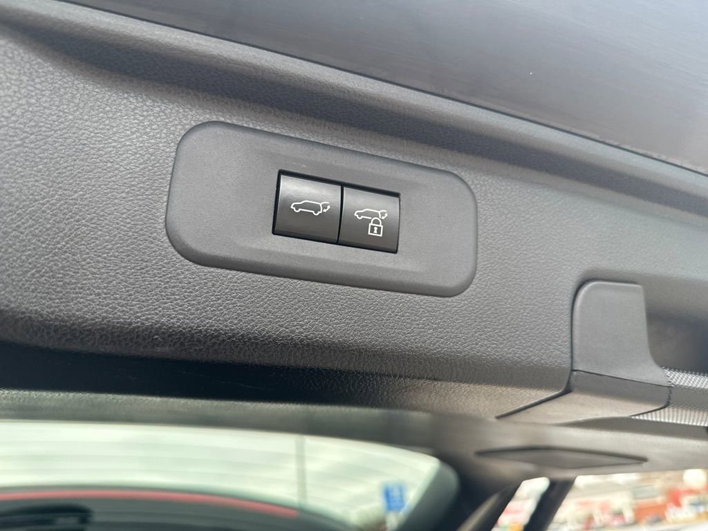 Used 2024 Toyota Grand Highlander Limited image 8