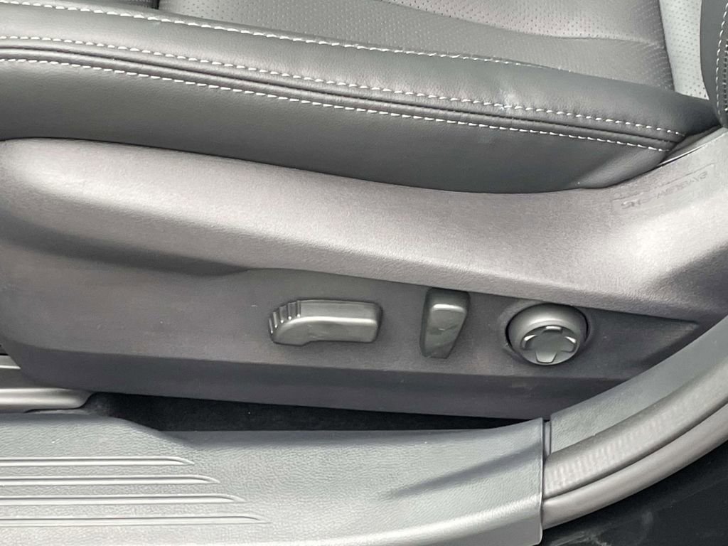 New 2025 Subaru Outback Limited image 19