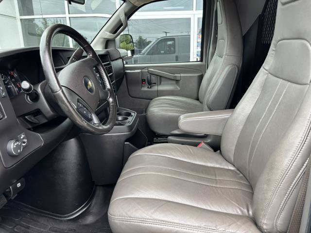 Used 2022 Chevrolet Express 2500 w/ Driver Convenience Package RWD image 8