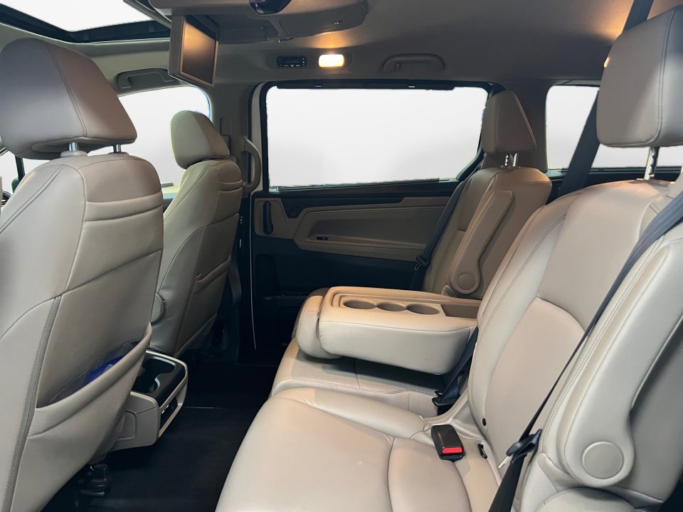 Used 2023 Honda Odyssey Touring image 13
