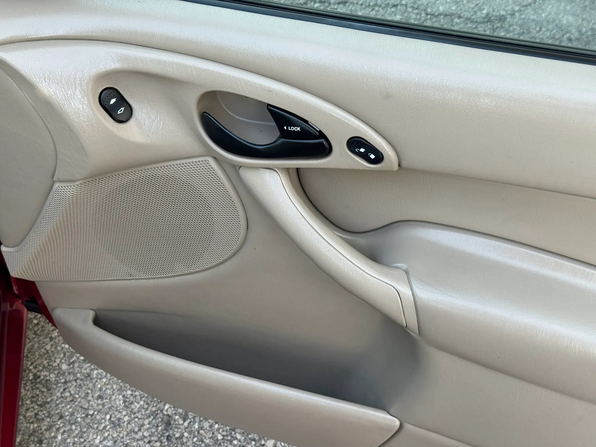 Used 2003 Ford Focus SE FWD image 20