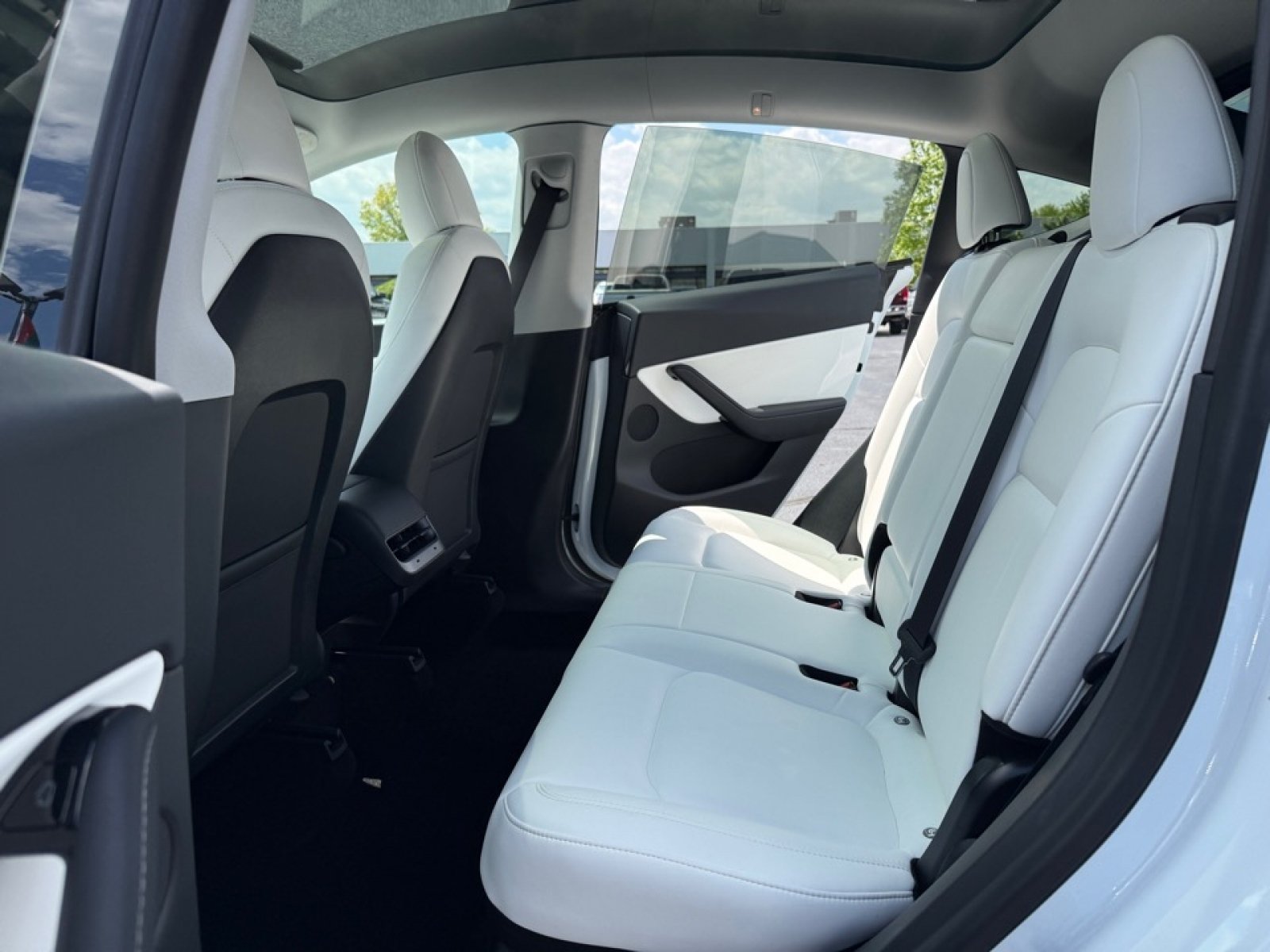Used 2020 Tesla Model Y Long Range AWD/4WD image 26