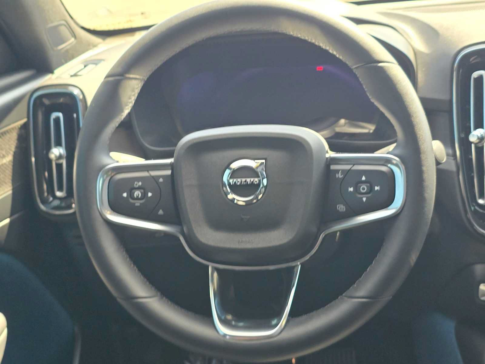 Used 2023 Volvo C40 P8 Recharge Ultimate AWD/4WD image 19