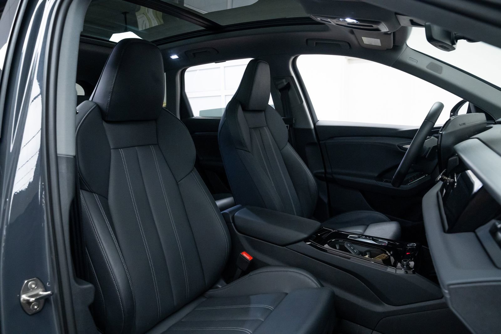 Used 2025 Audi Q6 e-tron Premium Plus w/ Premium Plus image 24