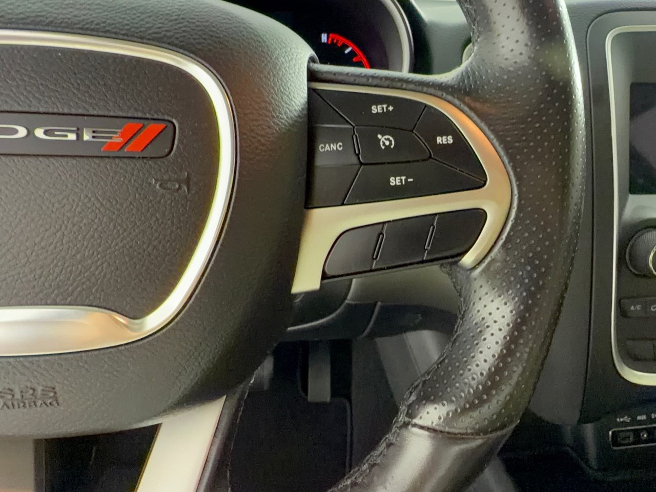 Used 2019 Dodge Durango SXT AWD/4WD image 19