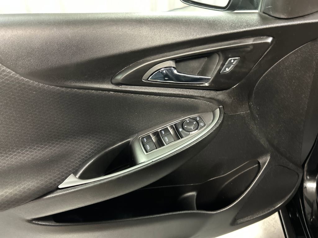Used 2024 Chevrolet Malibu LT image 13