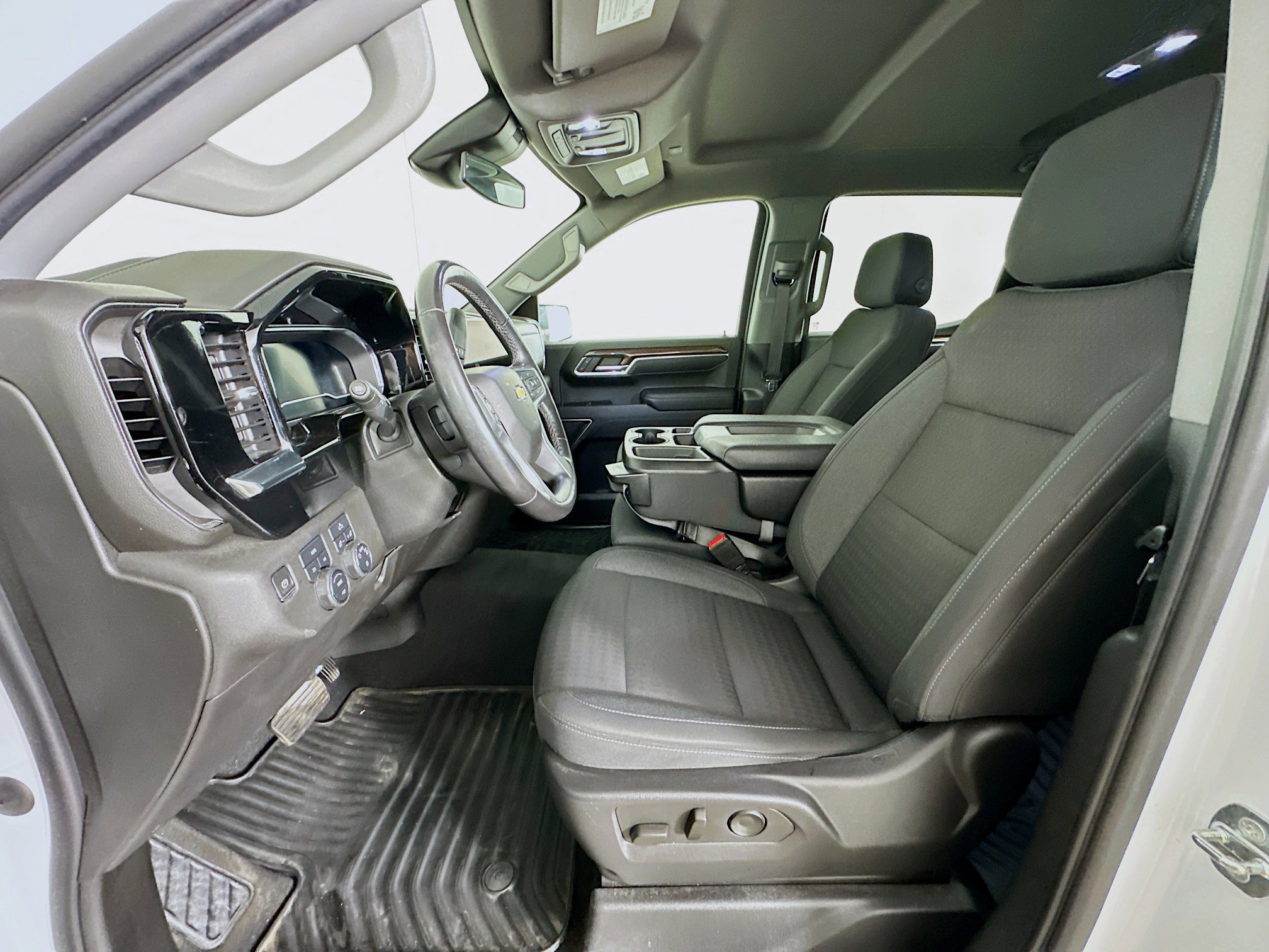 Used 2022 Chevrolet Silverado 1500 LT image 13