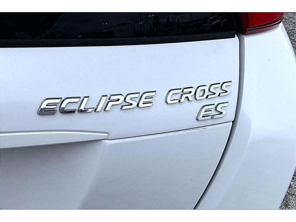 Used 2018 Mitsubishi Eclipse Cross ES FWD image 11