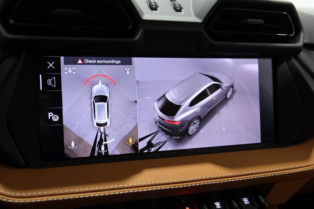 Used 2025 Lamborghini Urus SE image 24