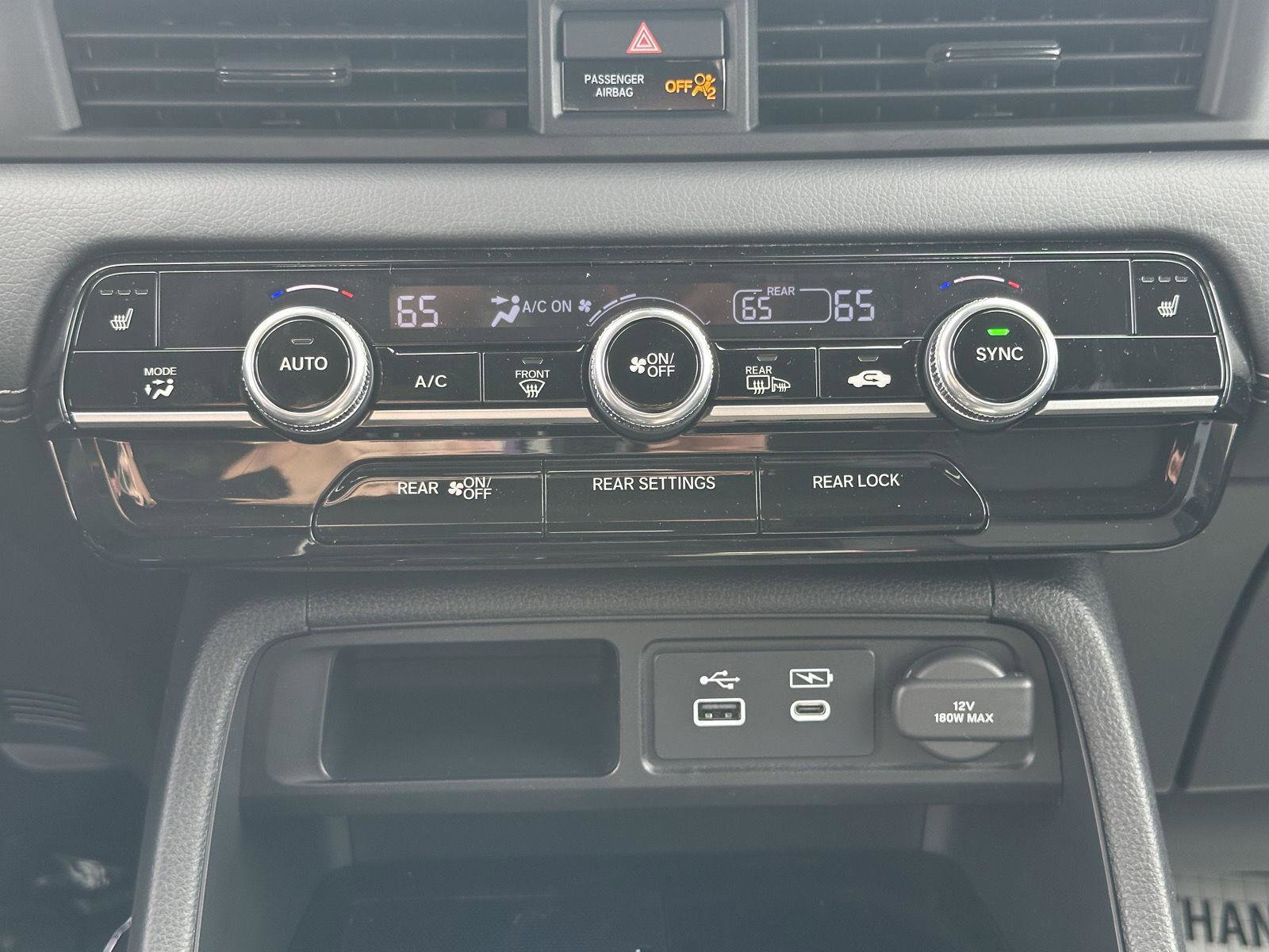 New 2025 Honda Pilot Touring image 21