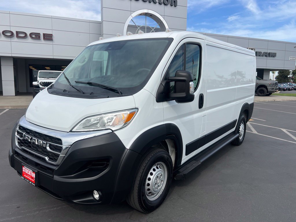 Used 2025 RAM ProMaster 2500 w/ U-Haul Equipment Group FWD image 4