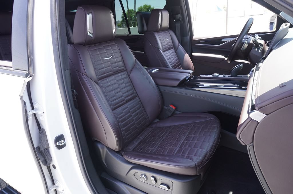 Certified 2023 Cadillac Escalade V w/ Heavy-Duty Trailer Package AWD/4WD image 13