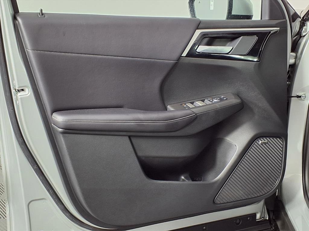 New 2025 Mitsubishi Outlander SE image 20