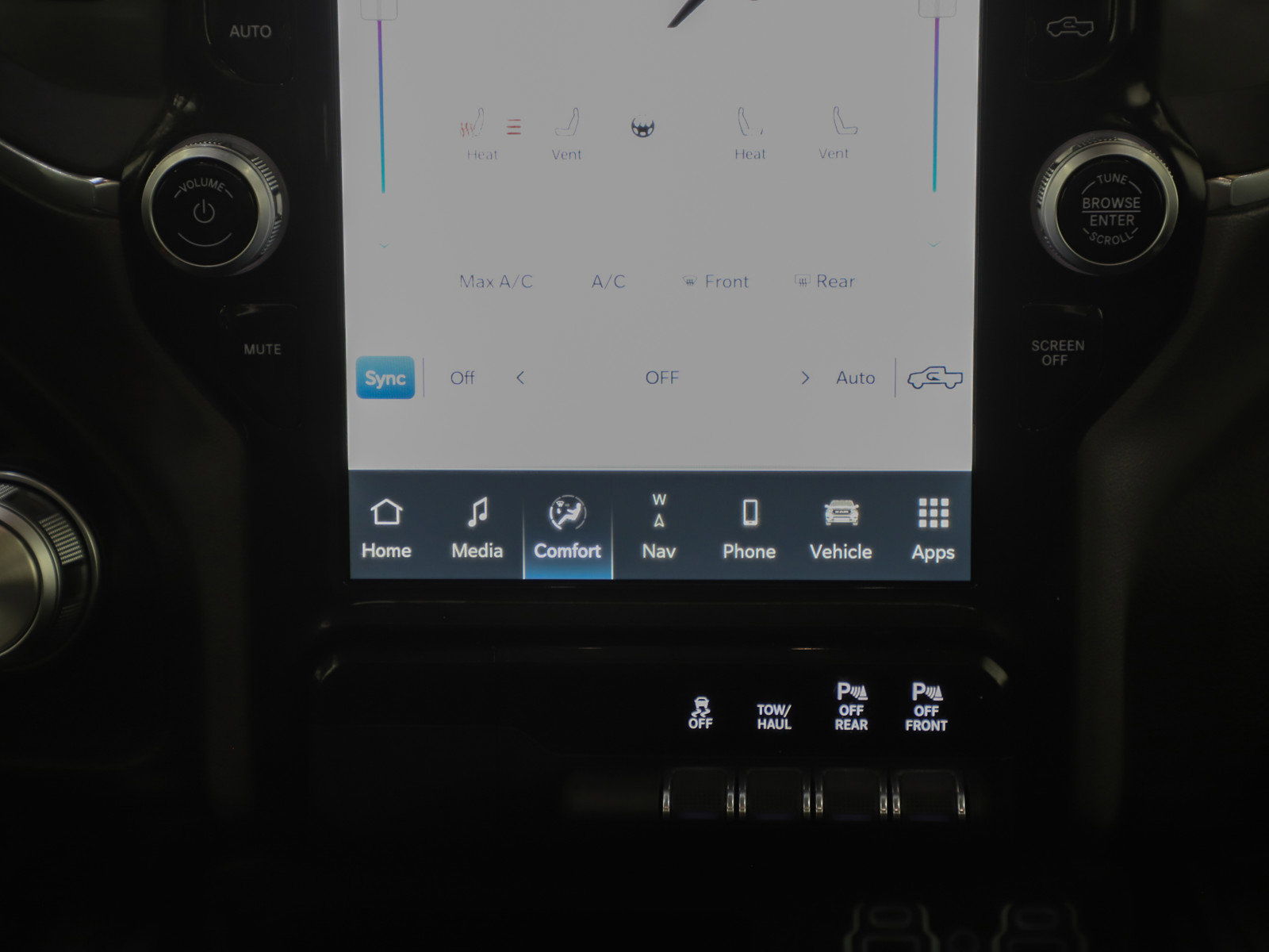 Used 2024 RAM 1500 Laramie image 17