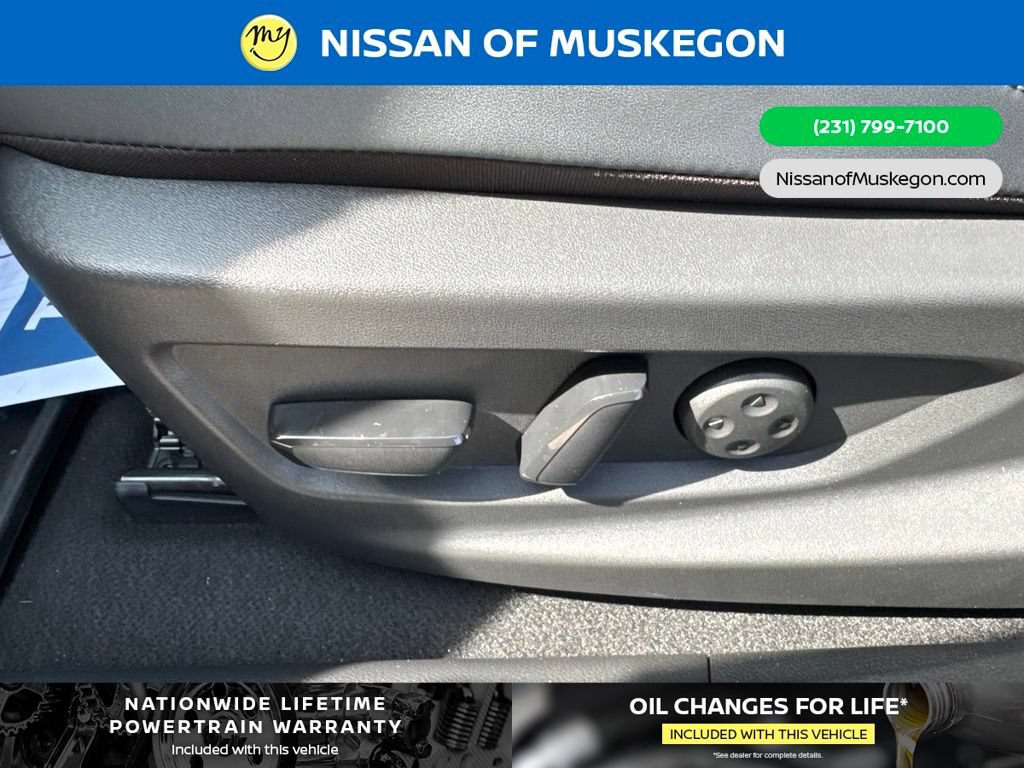 New 2026 Nissan Leaf Platinum+ FWD image 13