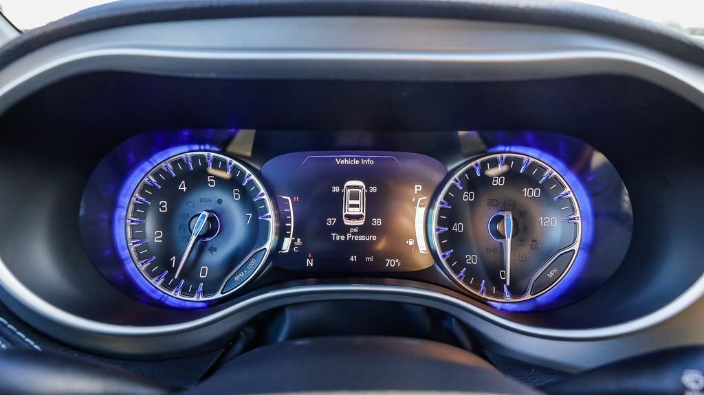 New 2027 Chrysler Pacifica Select FWD image 28