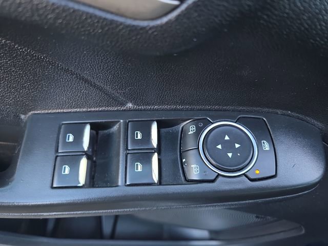 Used 2021 Ford Escape SE w/ SE Sport Appearance Package image 17