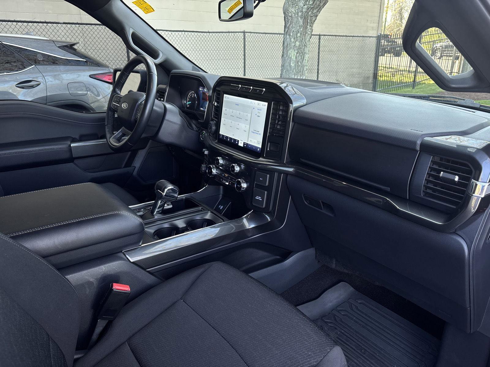 Used 2022 Ford F150 XLT w/ Equipment Group 302A High AWD/4WD image 10