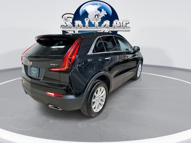 Used 2023 Cadillac XT4 Luxury w/ Cold Weather Package image 9