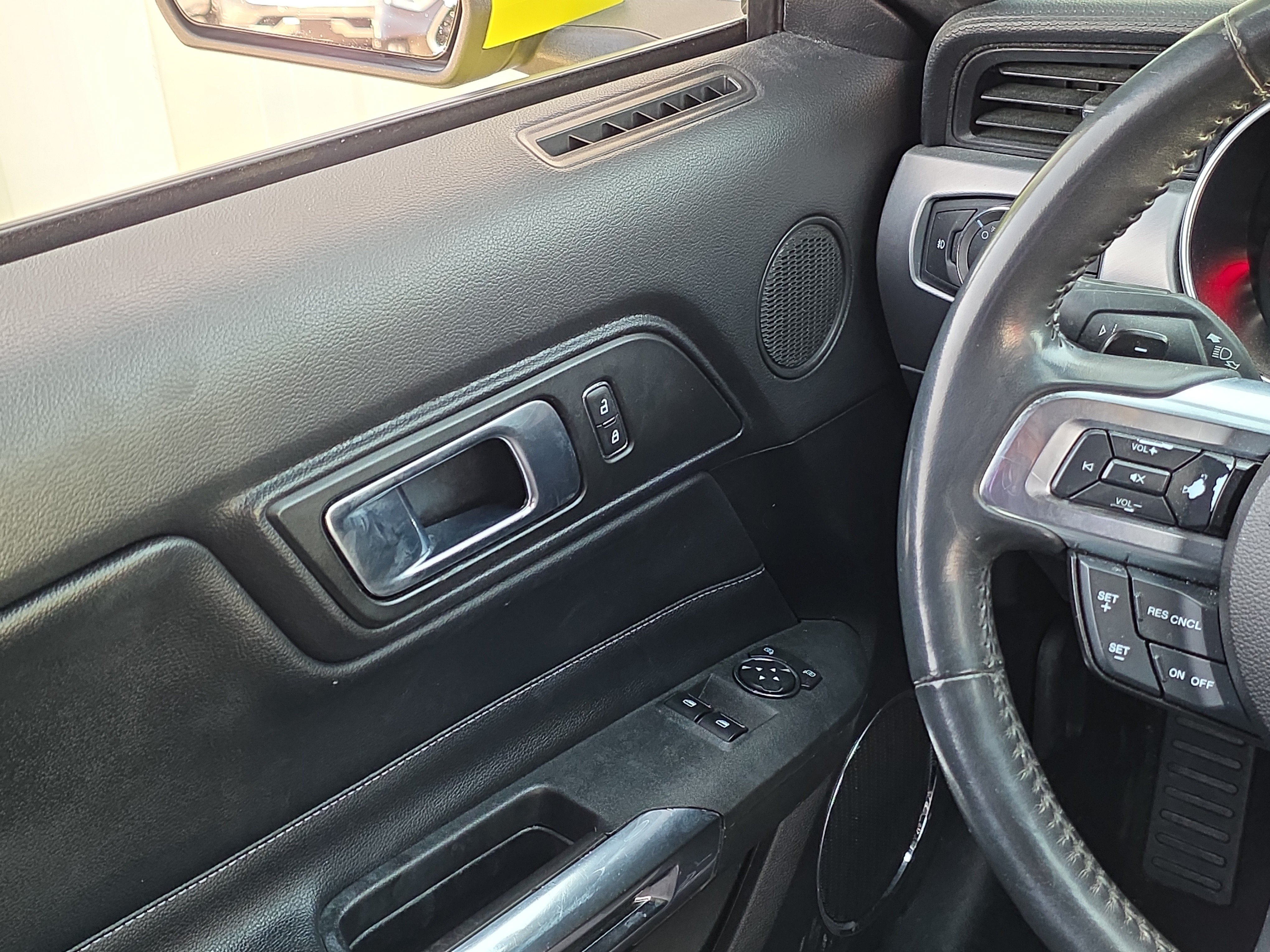 Used 2021 Ford Mustang Premium RWD image 25