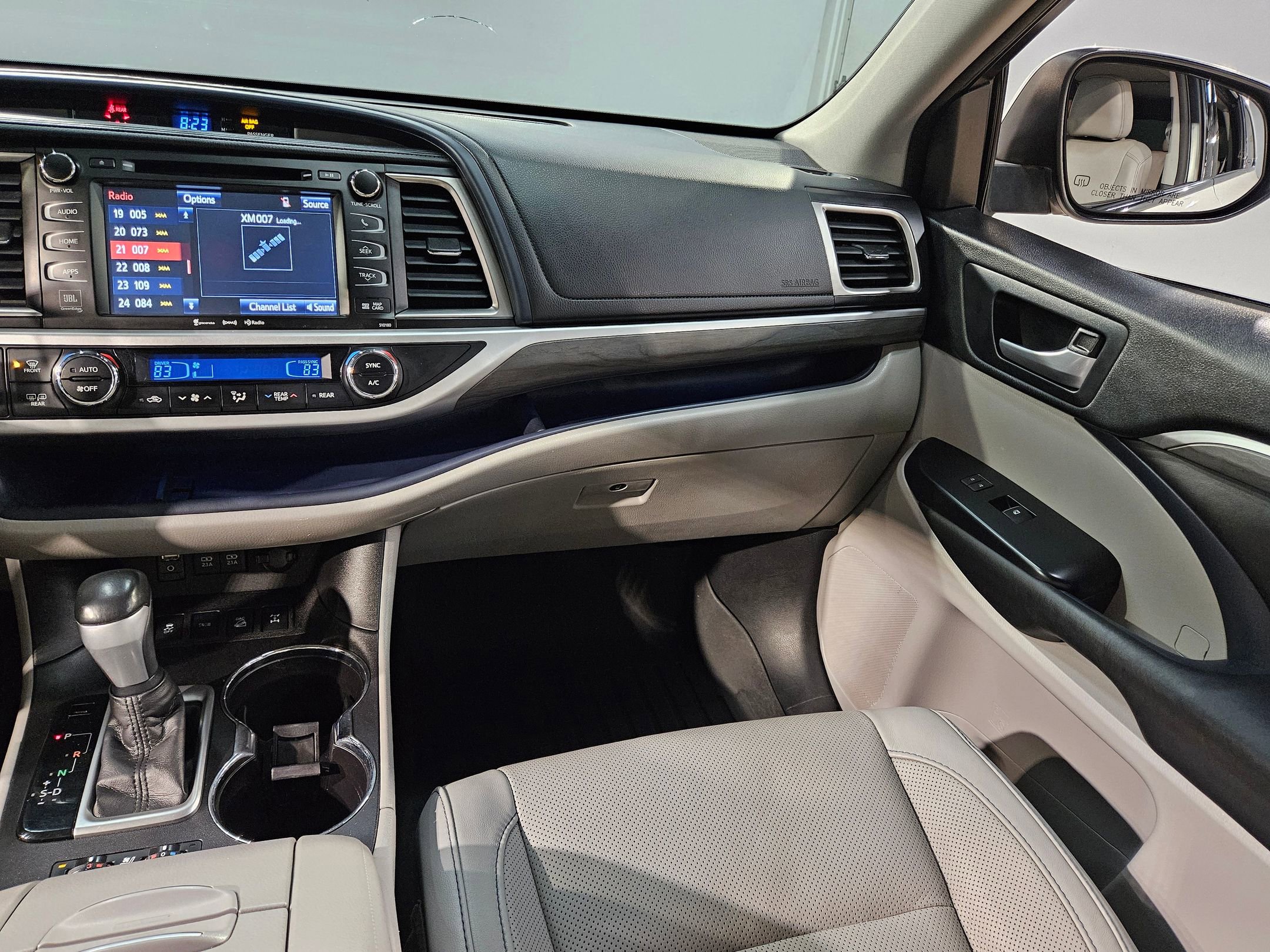 Used 2017 Toyota Highlander Limited Platinum image 11