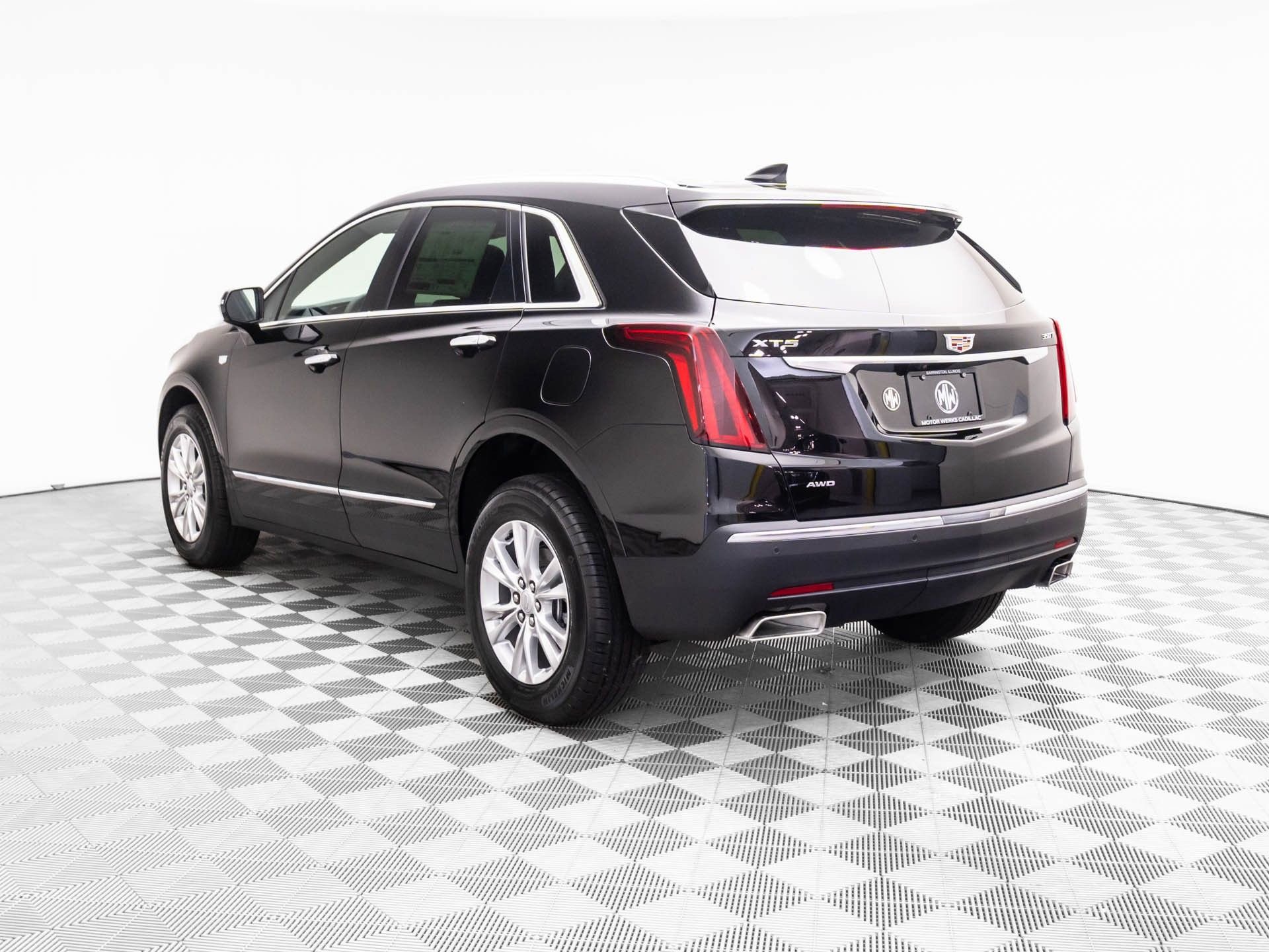 New 2026 Cadillac XT5 Luxury image 5