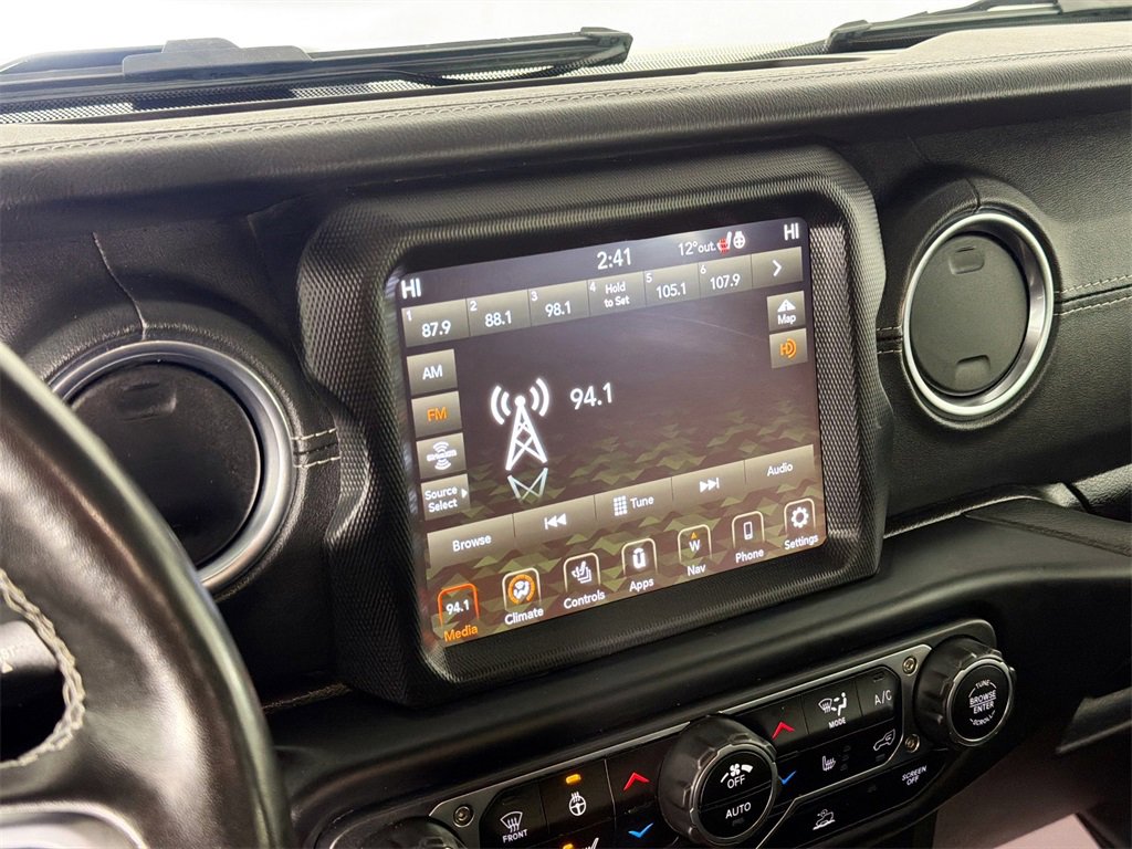 Used 2022 Jeep Wrangler Unlimited Sahara w/ Cold Weather Group image 15