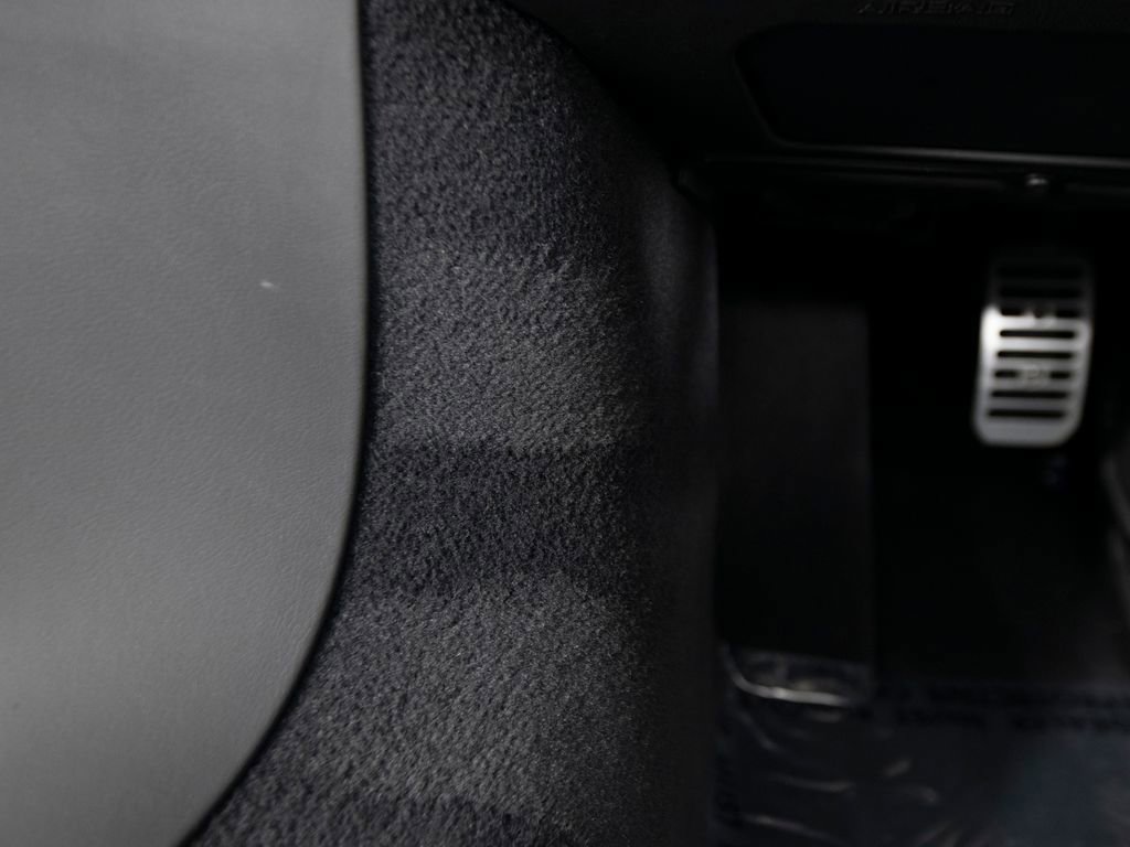 Used 2025 McLaren Artura Spider image 29