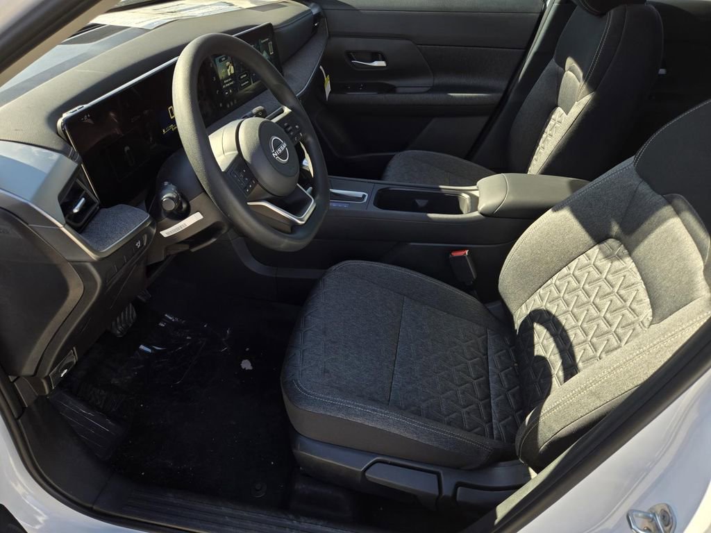New 2026 Nissan Kicks SV w/ SV Premium Package FWD image 19