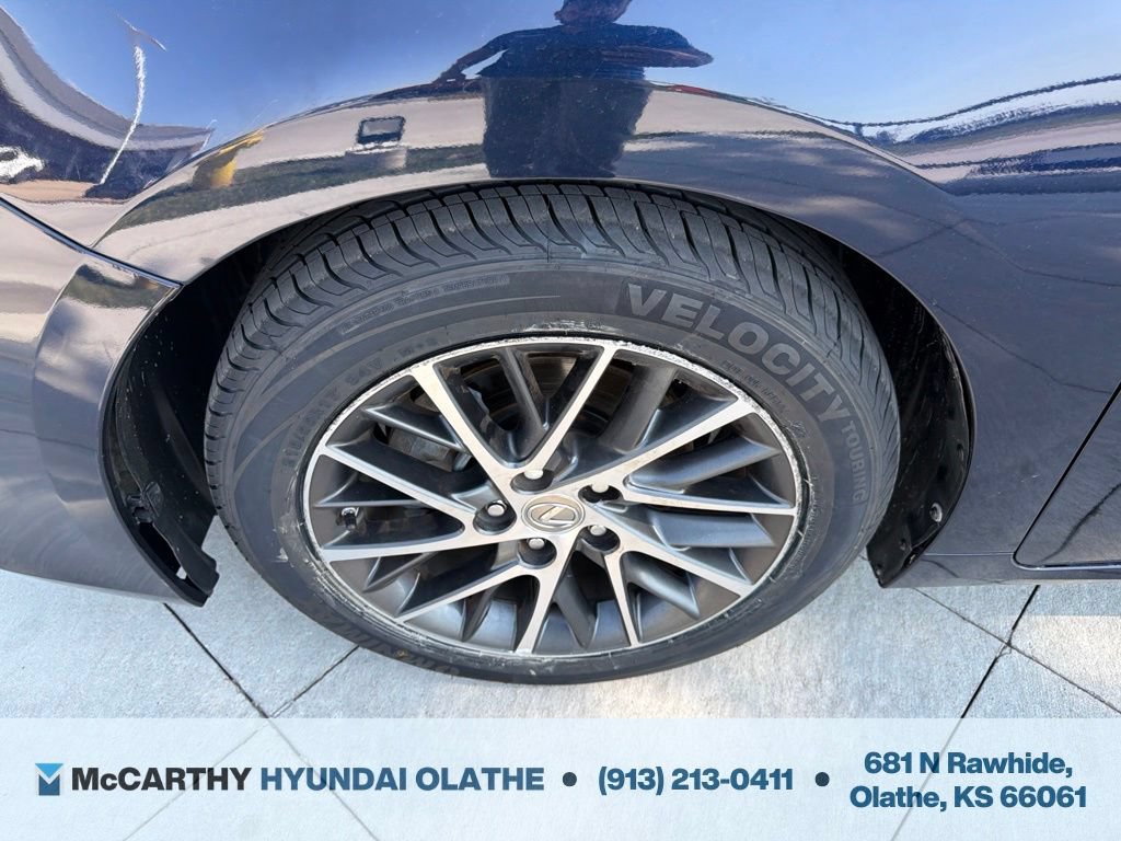 Used 2016 Lexus ES 350 w/ Luxury Package w/Wood Trim FWD image 15
