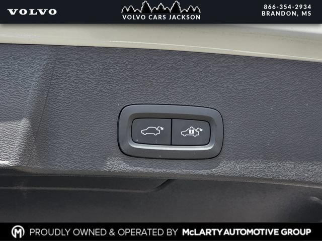 Used 2024 Volvo XC40 B5 Plus w/ Protection Package Premier AWD/4WD image 34