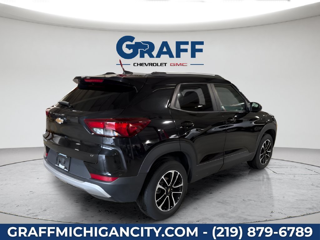 Used 2025 Chevrolet TrailBlazer LT AWD/4WD image 6