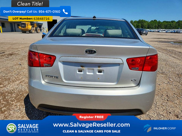 Used 2013 Kia Forte EX FWD image 8