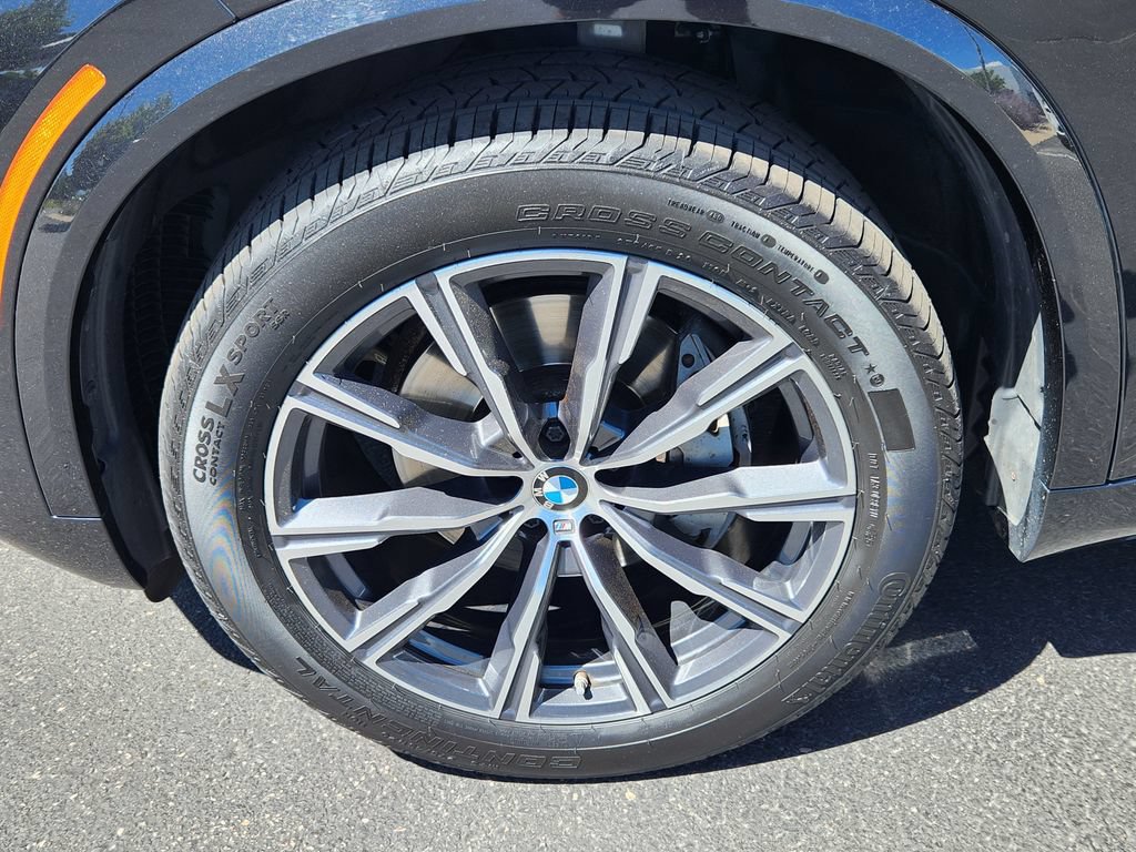 Used 2024 BMW X5 xDrive40i w/ M Sport Package AWD/4WD image 19