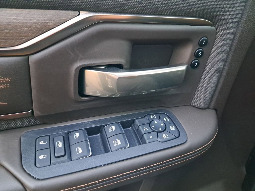 New 2026 RAM 2500 Limited image 32